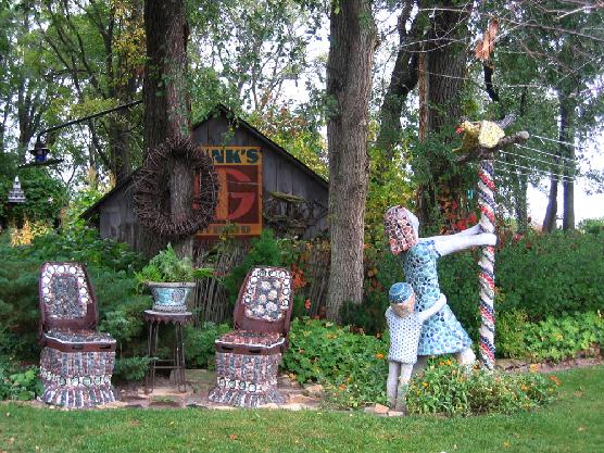 Chairs and Clothesline People